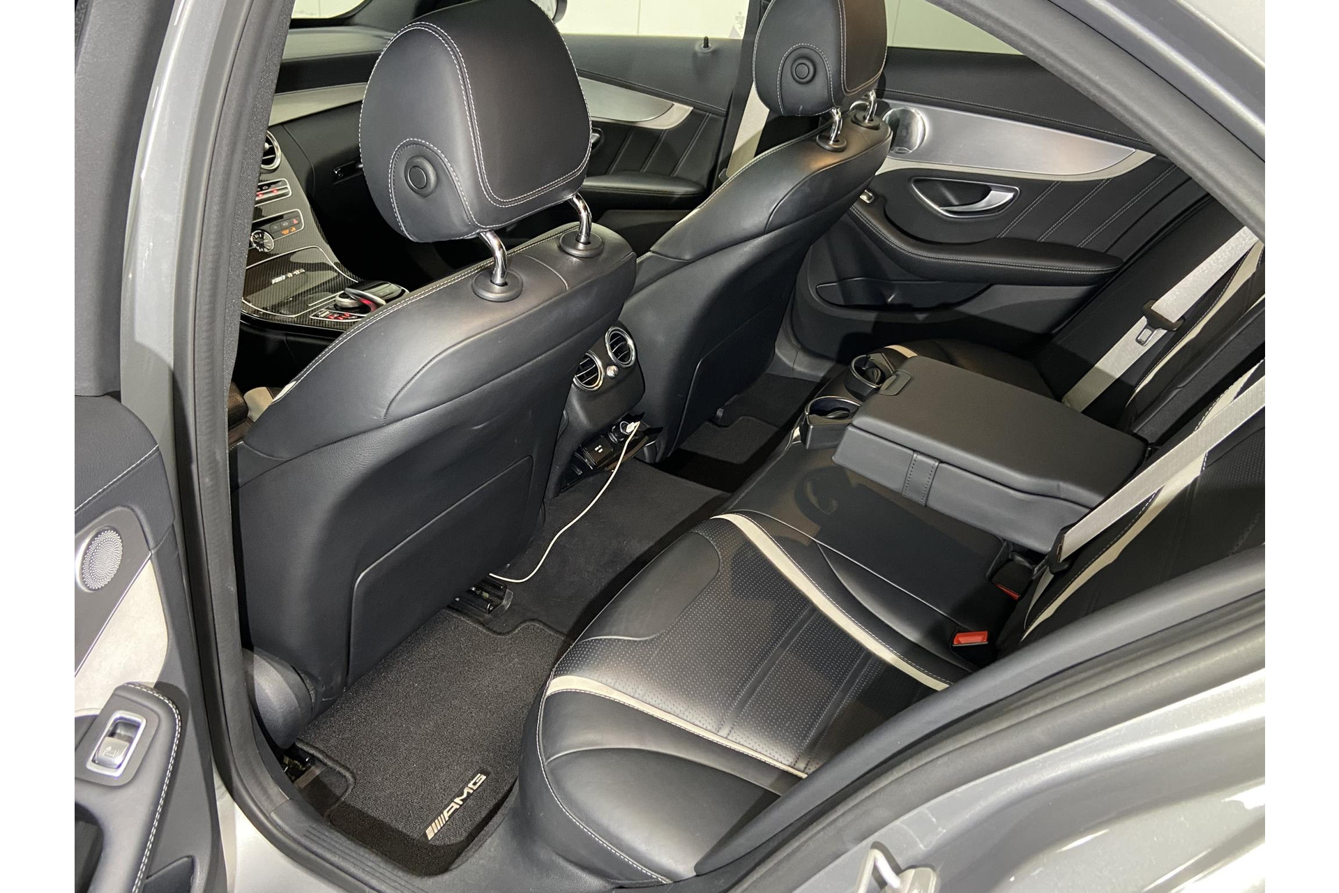 Mercedes-Benz C-Klasse C63S C63 63 S AMG*HUD*IWC*PANO*LED*CARBON*DISTR+